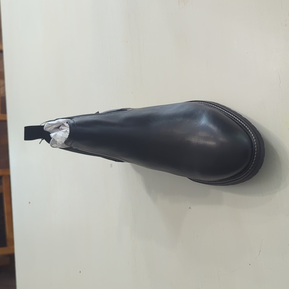 Cole Haan Berkshire Chelsea Boot - Picture 2 of 6